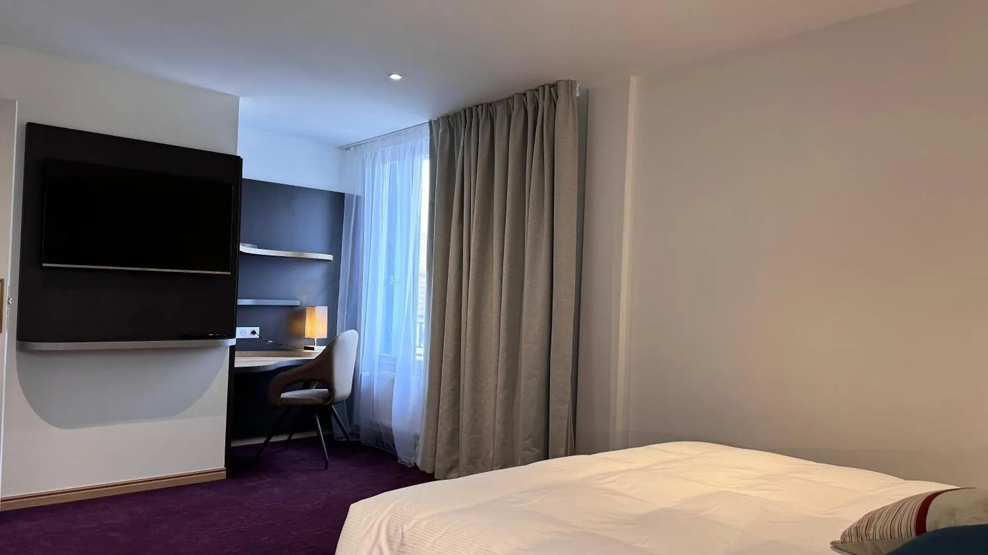 Hôtel de Grignan Vichy 4*,  França